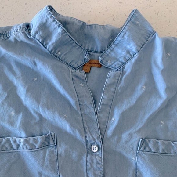 JACHS GIRLFRIEND chambray palm tree button down top size L - Picture 7 of 16
